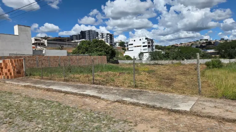 LOTE à venda, TROPICAL