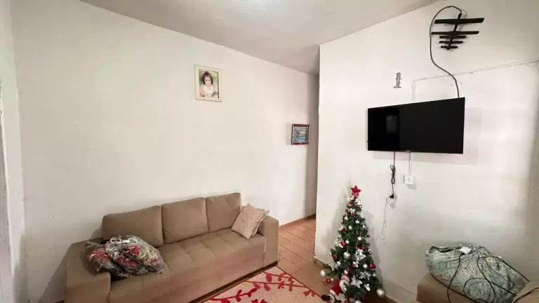 BARRACAO à venda, 2 quartos, 2 vagas, Parque Jardim Santanense