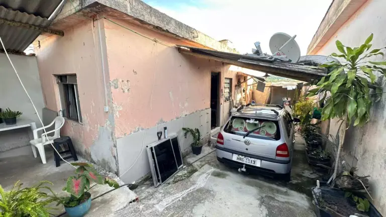 BARRACAO à venda, 2 quartos, Parque Jardim Santanense