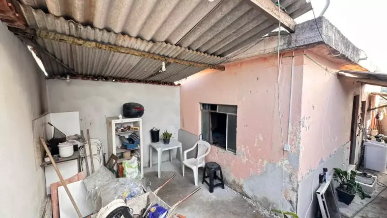 BARRACAO à venda, 2 quartos, Parque Jardim Santanense