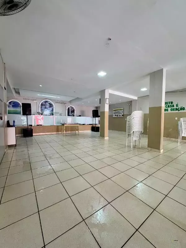 Loja 2 pavimentos 301 m² à venda em Morada Nova