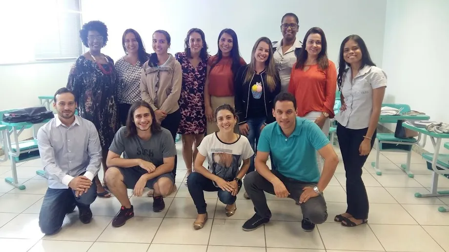 Aulas Particulares com Professora Nádia Moura