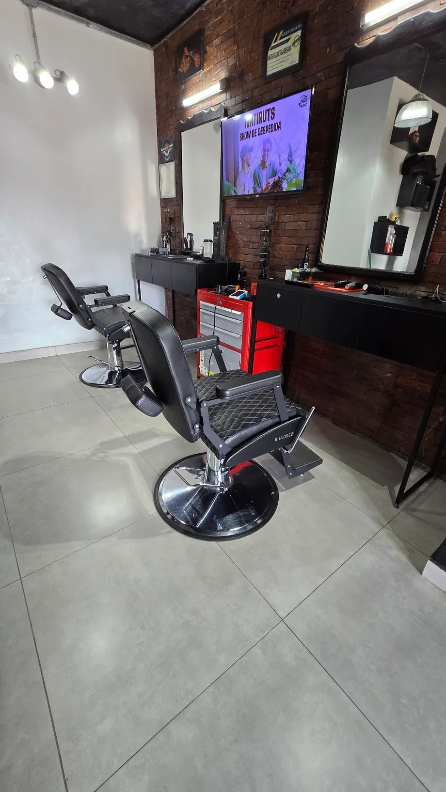 Los hermanos barbearia
