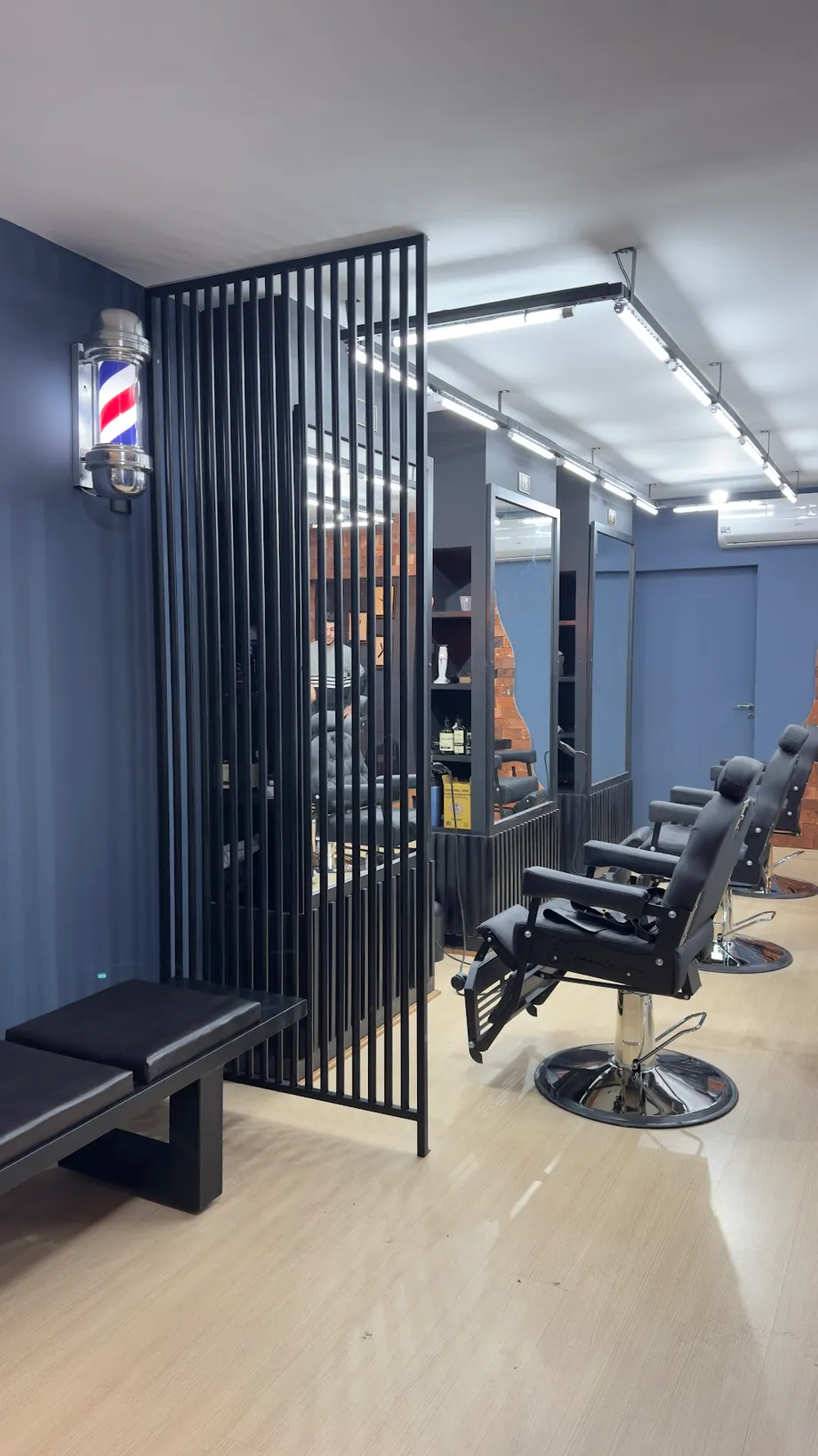 MIKAEL BARBEARIA- CENTRO