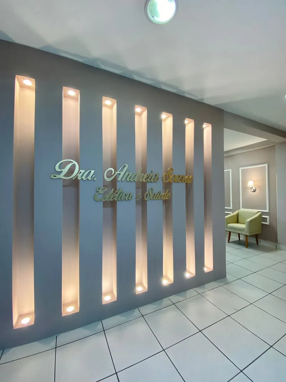 Limpeza de pele/ Rejuvenescimento facial/ blefaroplastia de pálpebras/ botox
