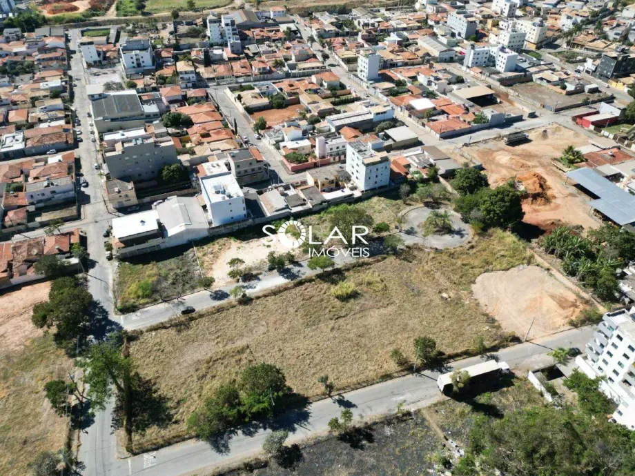 Lote de 300 m² à venda no bairro Lourdes