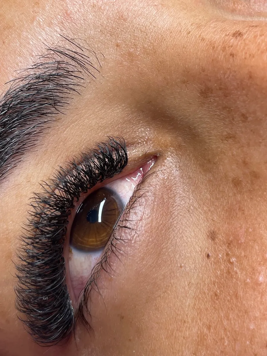 Michele Barbara Lash Designer – Salão de Beleza