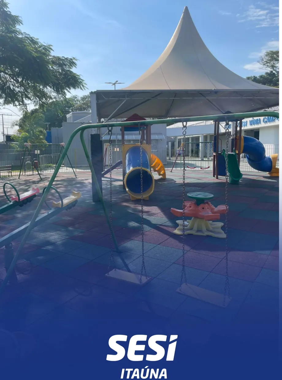 Parquinho do SESI Itaúna ganha novo piso e melhorias