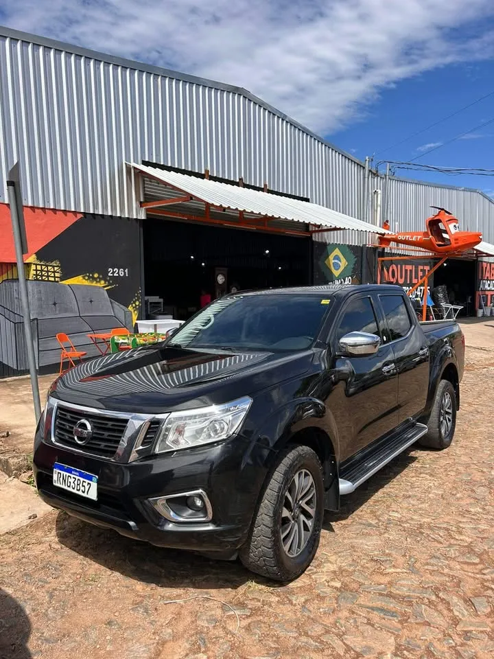 Nissan Frontier 2022 automática a diesel — venda ou troca