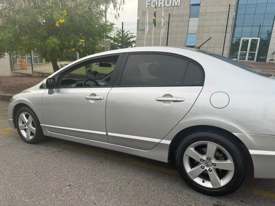 Honda Civic 2009 automático à venda — 97 mil km