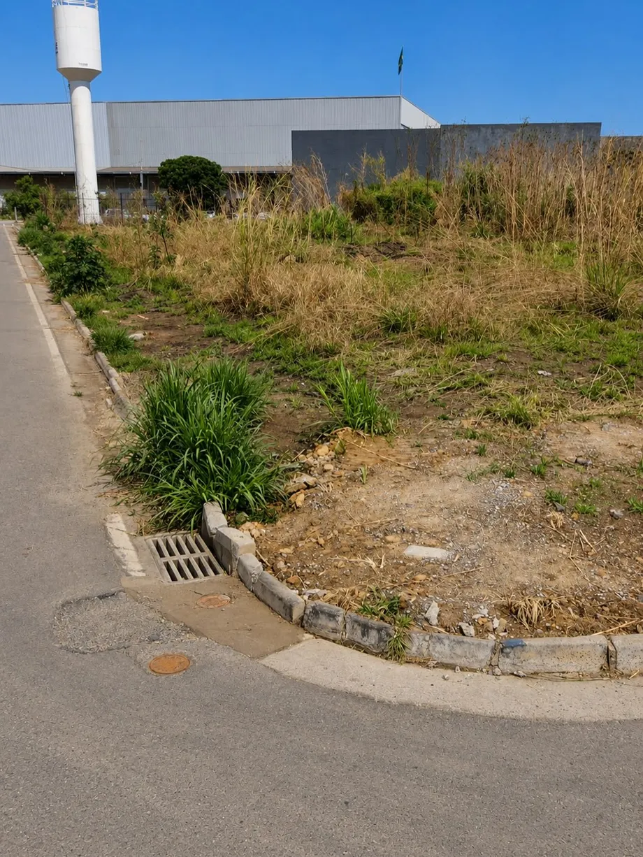 Lotes comerciais de 300 m² à venda no Parque Ouro Verde