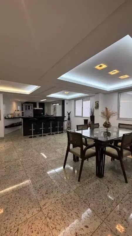 Apartamento à venda, 3 quartos, 1 suíte, 2 vagas, Centro