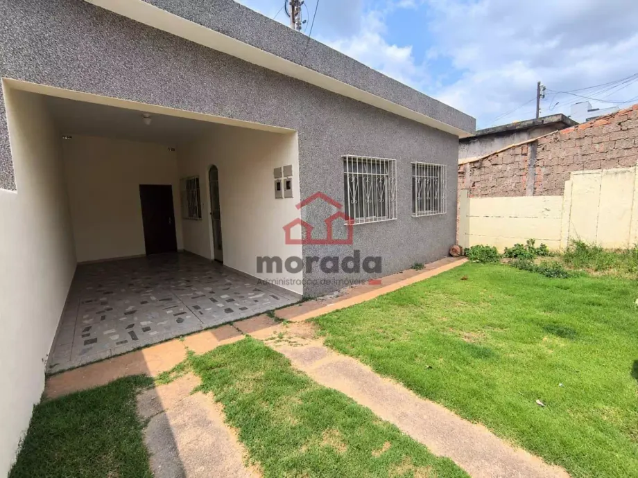 Casa para aluguel, 3 quartos, 1 vaga, Lourdes