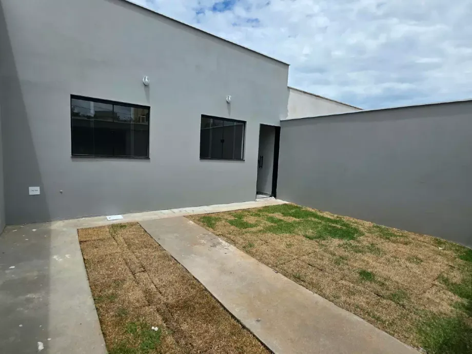 Casa à venda no Recanto das Peixotas — 3 quartos, 2 vagas
