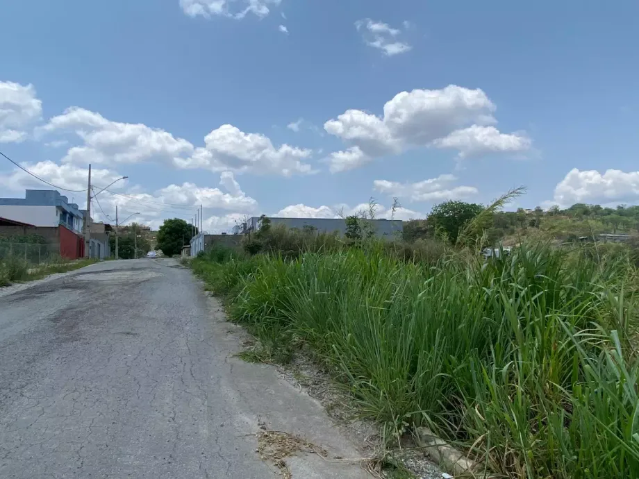 Lote 300 m² à venda no João Paulo II
