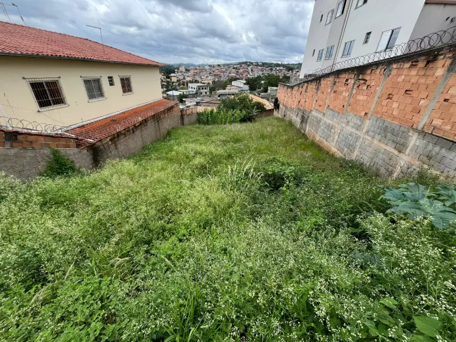 Lote 390 m² à venda no Parque Jardim Santanense