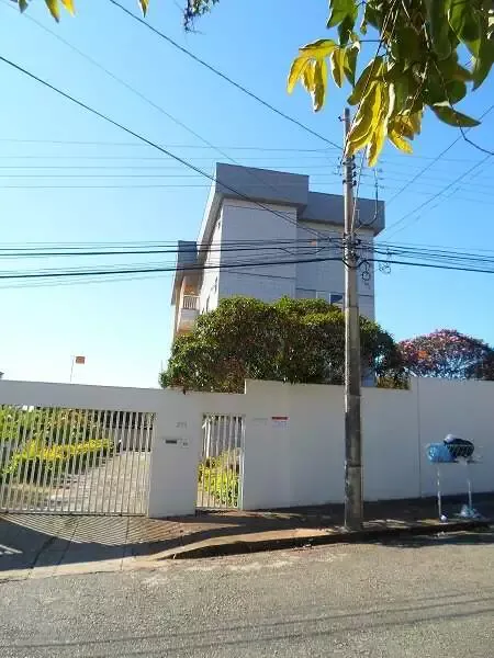 Apartamento 3 quartos para alugar no bairro Cerqueira Lima