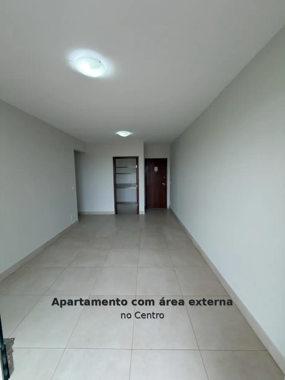 Apartamento 2 quartos com área externa no Centro