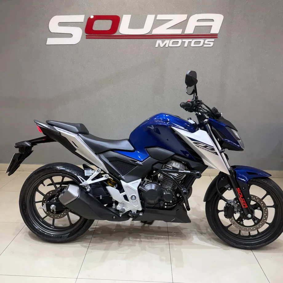 Honda CB 300F Twister 2026 – 4.700 km
