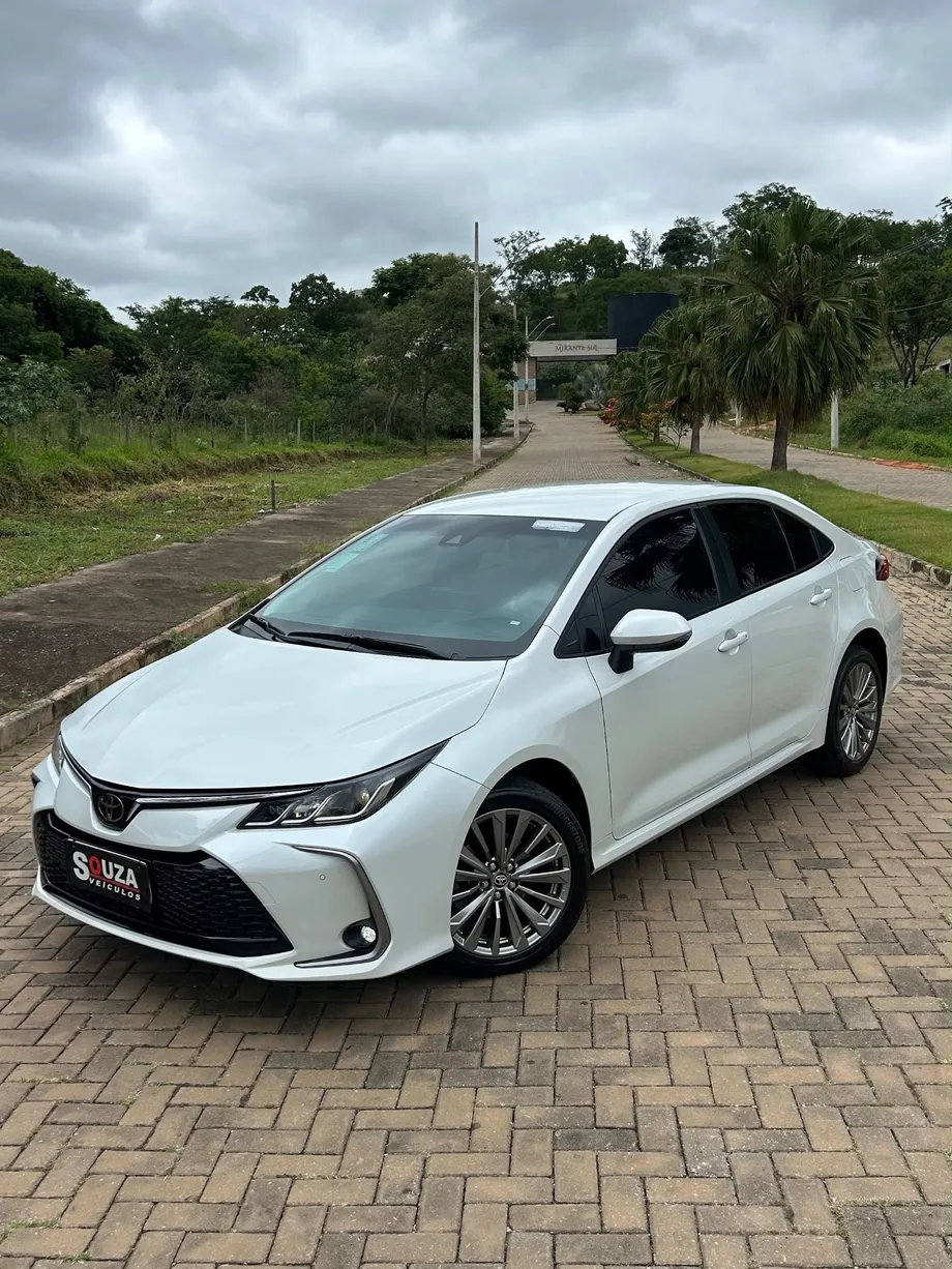 Toyota Corolla XEi 2.0 2025 – 26 mil km