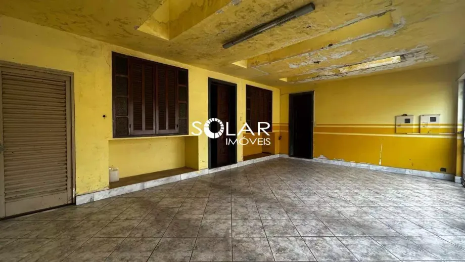 Casa Exclusiva à Venda no Centro com 4 quartos