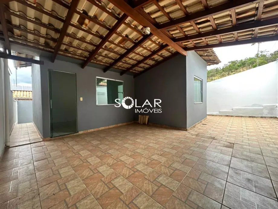 Casa a venda no Tropical!