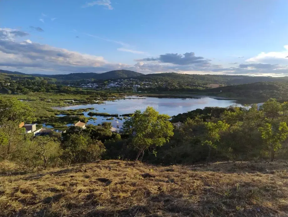 Lote em condomínio à venda, Condomínio Solar dos Lagos
