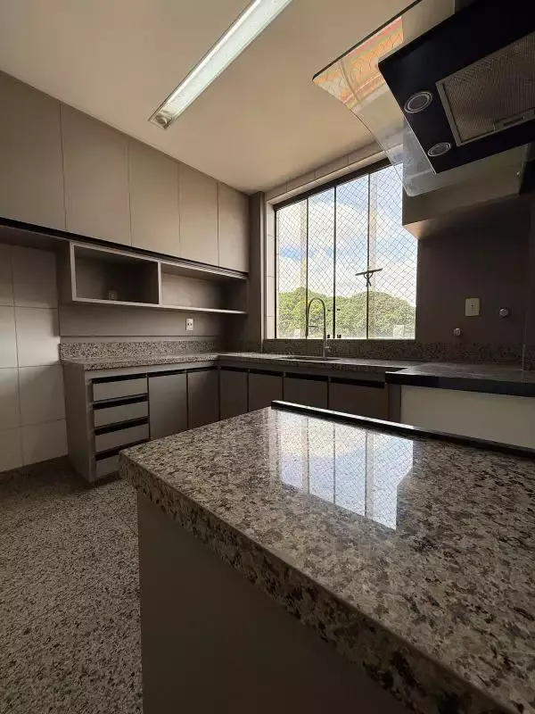 Apartamento à venda, 3 quartos, 1 suíte, 2 vagas, Centro