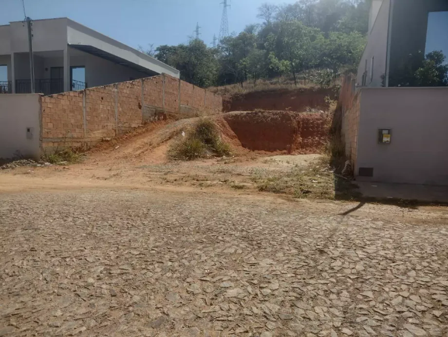LOTE à venda, CENTENÁRIO