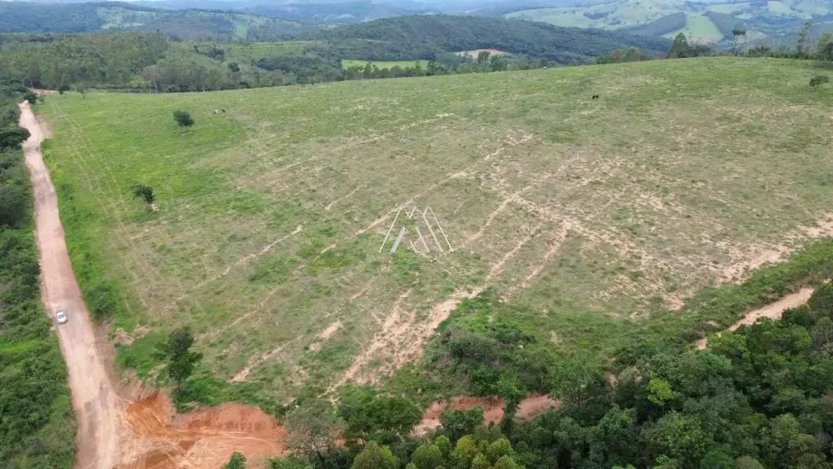 Vendo lote no Mirante das Palmeiras com 1000m² em ótima localização