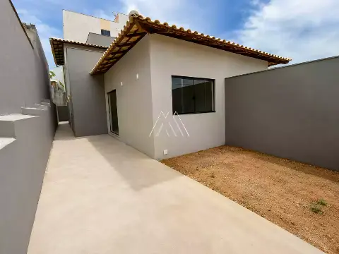 Casa 3 quartos à venda no Recanto das Peixotas em Itaúna