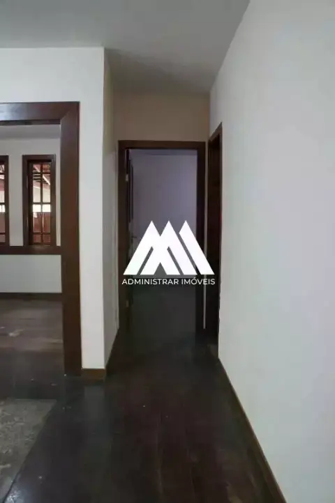 Casa 3 quartos, 512 m2 em Cerqueira Lima