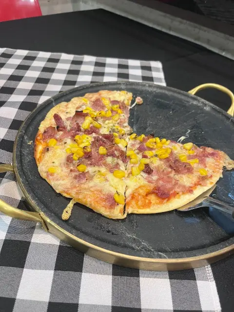 Emiliano Pizza