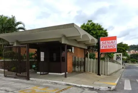 Centro de Formação Profissional Marcelino Corradi - SENAI Itaúna