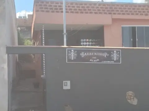 Barbeshop Black