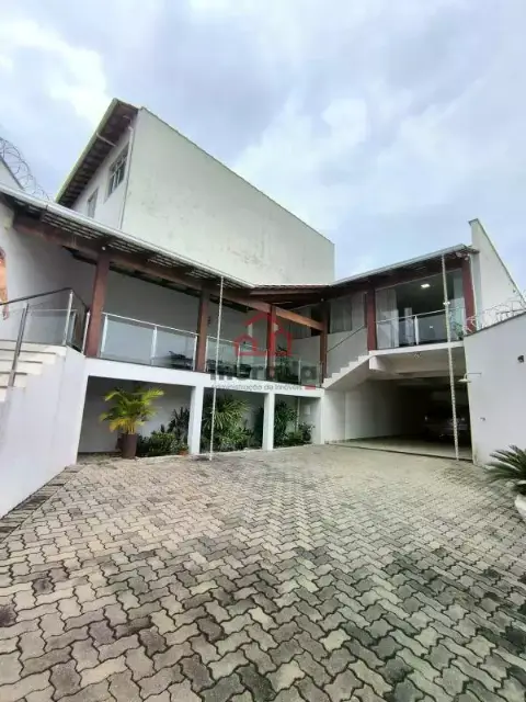 Casa 3 quartos com suíte no Vale das Aroeiras
