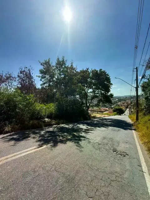 Lote 1.609 m² à venda em Morro do Sol