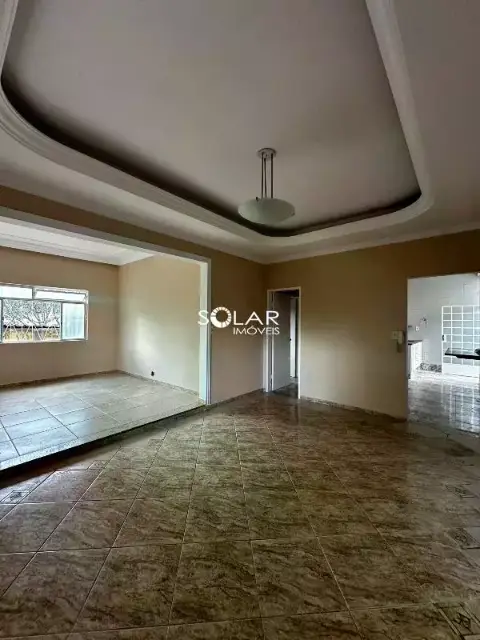 Casa a venda no bairro Lourdes Itaúna MG