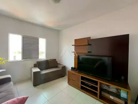 Vendo apartamento com 03 quartos no Bairro das Graças