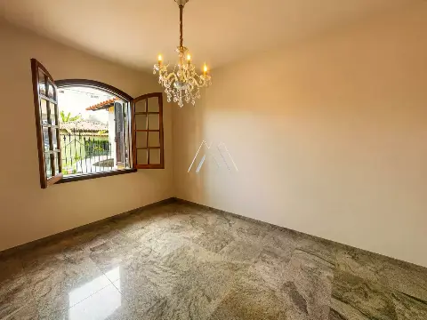 Casa 3 quartos à venda no Centro em Itaúna