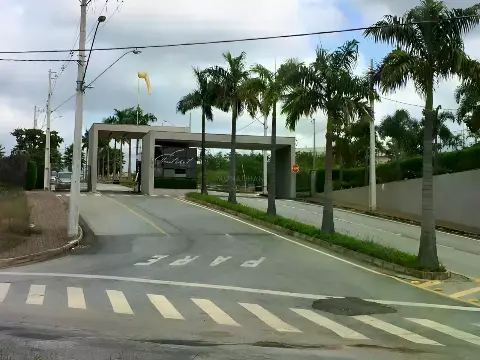 Lote à venda no Condomínio Mont Vert
