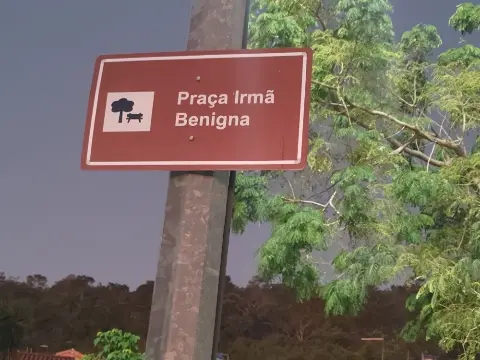 Praça Irmã Benigna
