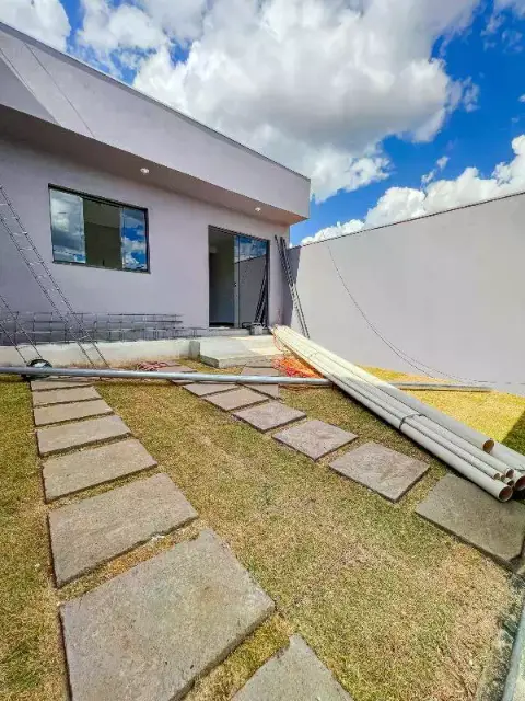 Casa à venda em Itaúna - São Bento, 3 quartos, espaço gourmet com churrasqueira