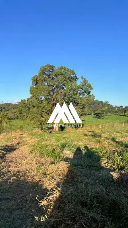 Chácara rural 1.103 m² à venda na Área Rural