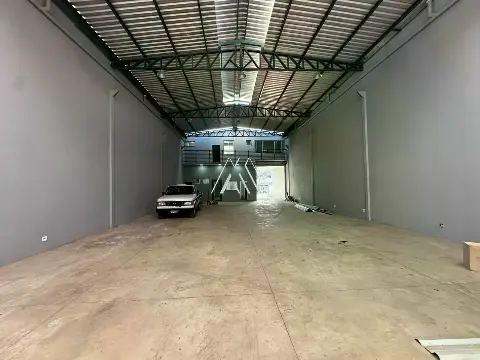 Galpão comercial para alugar no Alaíta – 400 m²