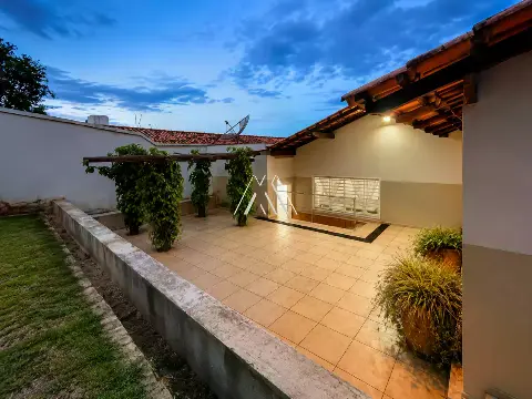Casa à venda, Graças