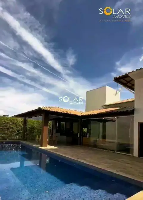 Casa de alto padrão à venda no Condomínio Granja Glória
