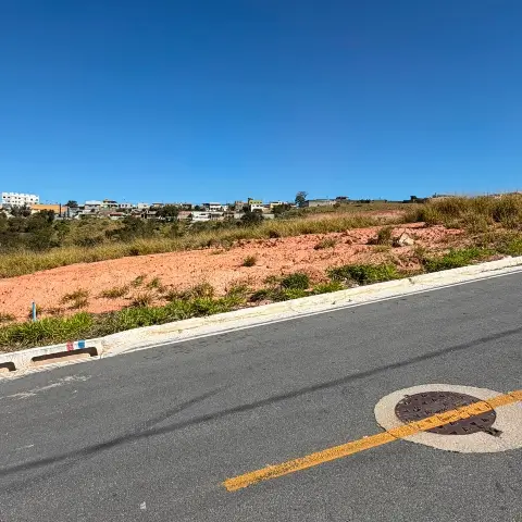 Lote plano à venda no Monte Carlo
