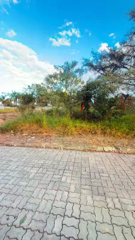 Lote de 500 m² à venda no Recanto da Serra