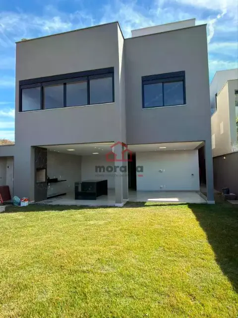 Casa de alto padrão, 4 quartos, à venda no Tropical